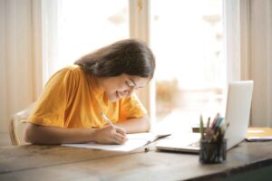 government schemes for students to earn money