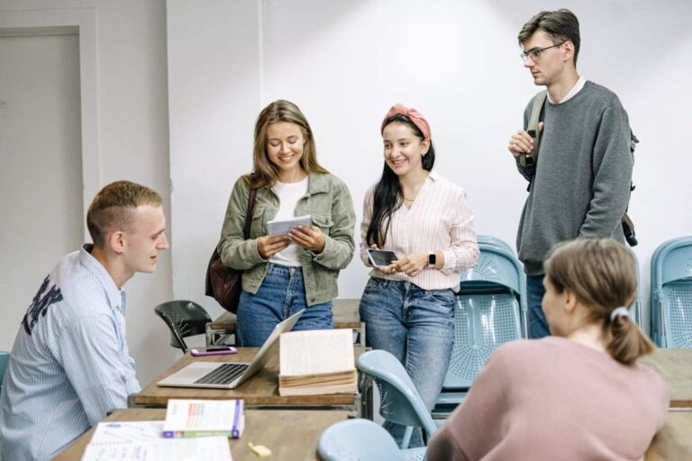 Why students need to learn money